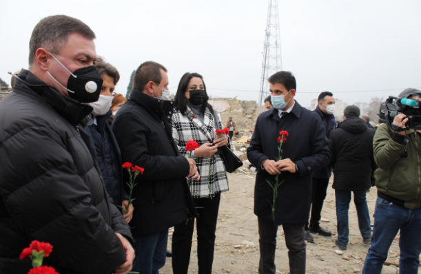 İtaliya parlamentinin nümayəndələri Gəncədə Ermənistanın müharibə cinayətləri ilə tanış olublar - Fotolar