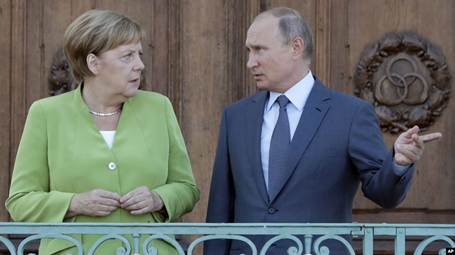 Merkel Rusiya ilə Ukrayna arasında vasitəçi olmağa hazır deyil