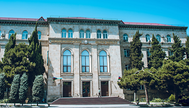 Ədliyyə Nazirliyi Sumqayıtda İcra idarəsində vəfat edən şəxslə bağlı məlumat yayıb