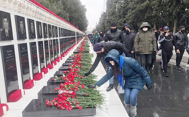 "Rusiya sovet hökümətinin varisidirsə, bu hadisə ilə də üzləşməli idi"
