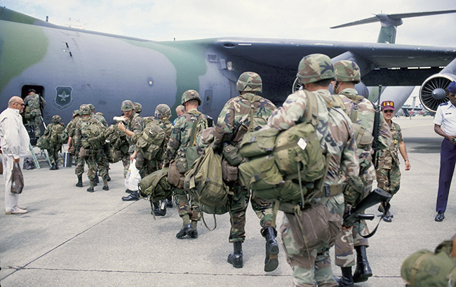 NATO: Minlərlə əsgərə "hazır ol" əmri verdik