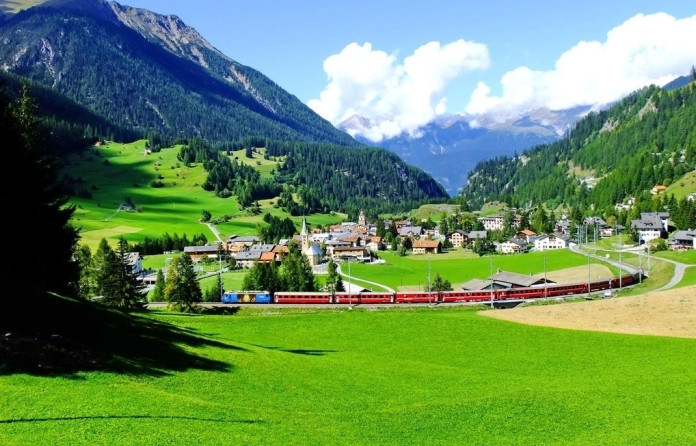 Bergün kəndi, İsveçrə, Foto: www.belaruspartisan.by