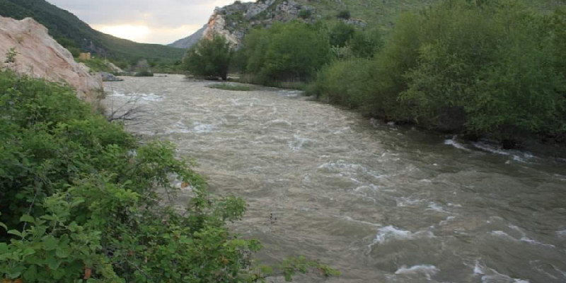 Ermənistan Araz çayı üzərində bənd tikmək istəyir