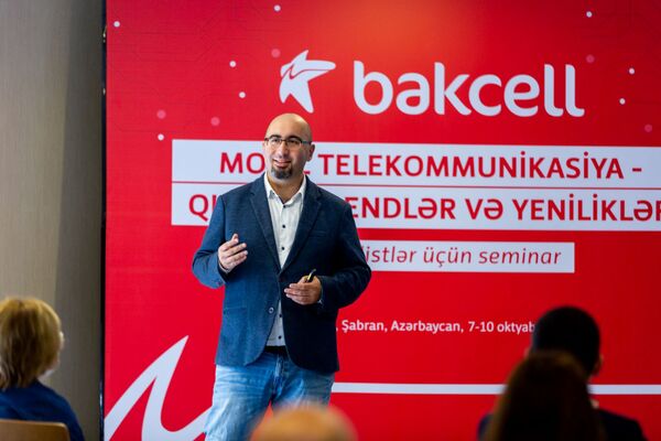 Bakcell jurnalistləri mobil telekommunikasiya sahəsinin son trend və yenilikləri ilə tanış edib