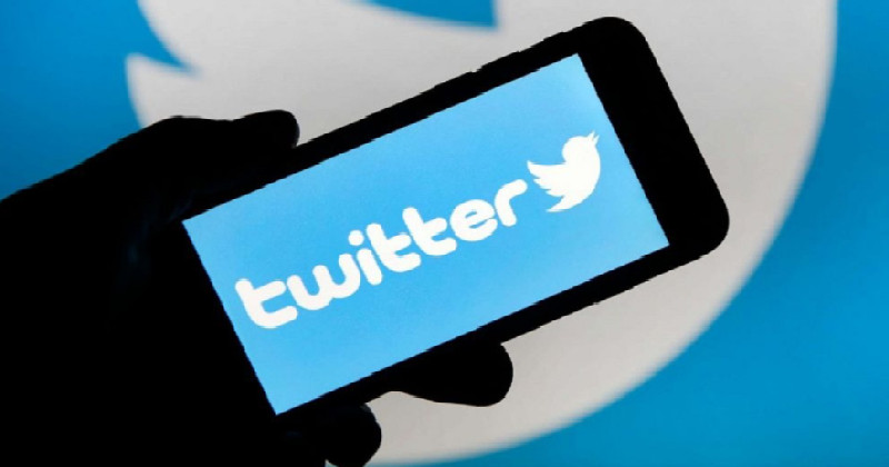 İran dini liderinin "Twitter" hesabını bağlanıb