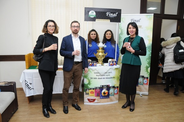 “Final” çaylarının dəstəyi ilə bir məktəbdə iki bayram qeyd edilib