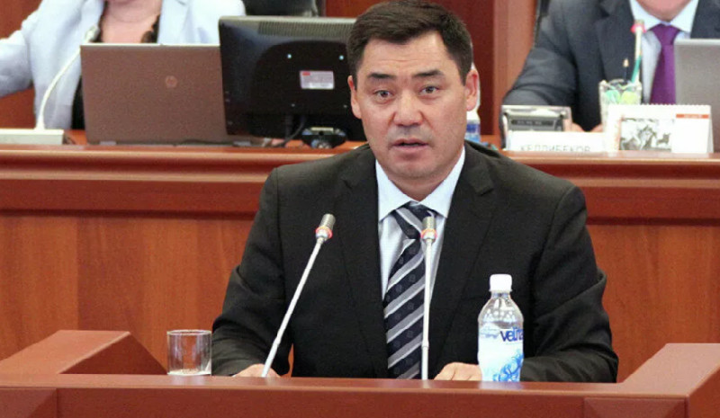 Qırğızıstan Prezidenti deputatları Qazaxıstana hərbçilərin göndərilməsinə mane olmamağa çağırıb