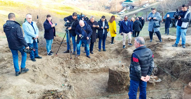 "Bu məzarlıq sübut edir ki, ermənilər azərbaycanlıları kütləvi şəkildə öldürüb"