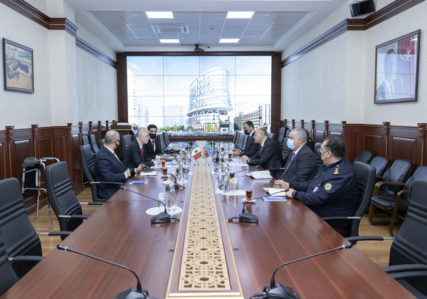 Dövlət Gömrük Komitəsinin sədri Meksikanın ölkəmizdəki səfiri ilə görüşüb