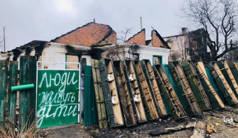 Ukraynanın Makarov kəndində 132 sakinin güllələnmiş meyiti tapılıb