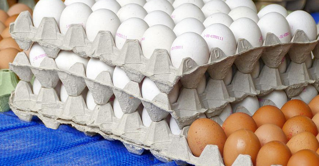 Tərsinə "işləyən" bazar sistemi: Rusiyaya tonlarla satılan və "kiçilən" yumurta bu dəfə niyə bahalaşdı?