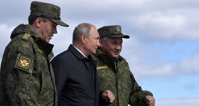 Valeri Gerasimov, Vladimir Putin, Sergey Şoyqu