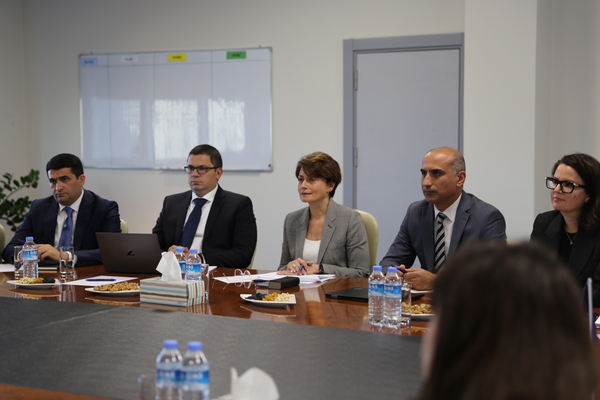 Rəqəmsal İnkişaf və Nəqliyyat Naziri cənab Rəşad Nəbiyev Azercell ilə görüş keçirib