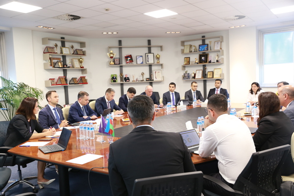 Rəqəmsal İnkişaf və Nəqliyyat Naziri cənab Rəşad Nəbiyev Azercell ilə görüş keçirib