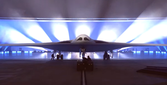ABŞ Çinə qarşı hazırladığı "B-21 Raider"i təqdim edib