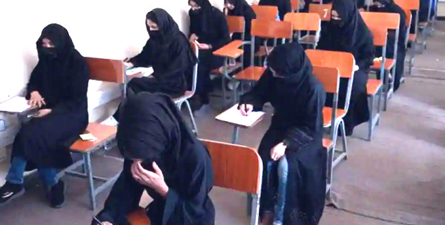 Fransada İslamofobiya müsəlman qadınları ölkədən köçməyə məcbur edir