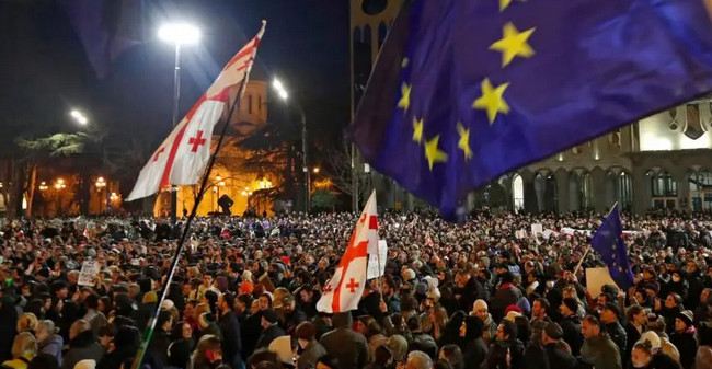 Tbilisi aksiyasında polis hərəkətə keçib, çoxsaylı saxlanılan var