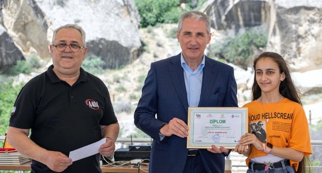 Elektromobil "karvanı" ilə Azərbaycanın mədəniyyətinə "tarixi" səyahət