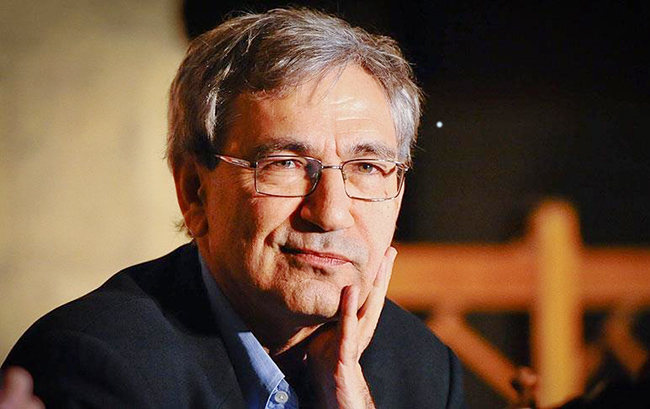 "6 mənzili var, özünü binanın sahibi kimi aparır" - Nobel mükafatlı yazıçı Orhan Pamuk 18 ailənin evini sökdürür