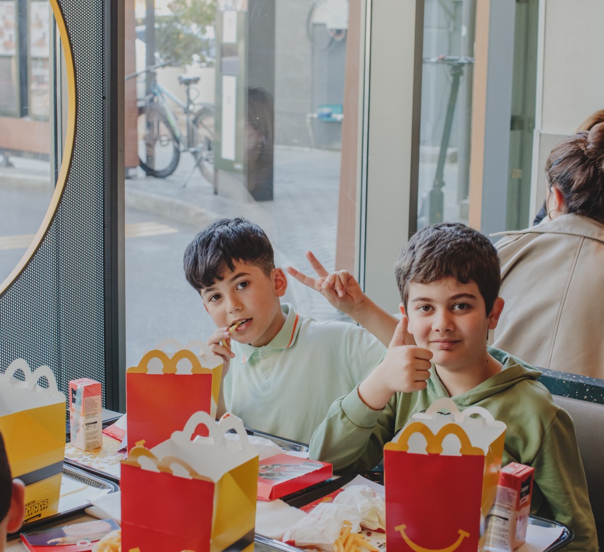 “McDonald’s Azərbaycan” və DSMF qazi övladları üçün seminar təşkil ediblər