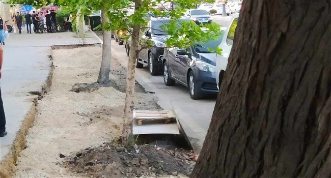 Yasamalda parklama yeri kimi istifadə edilən səki piyadaların istifadəsinə qaytarılıb - Foto, Video
