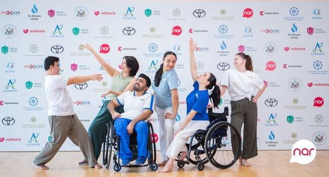 İnklüziv təşəbbüsləri dəstəkləyən “Nar” “DanceAbility” iştirakçıları ilə görüşüb