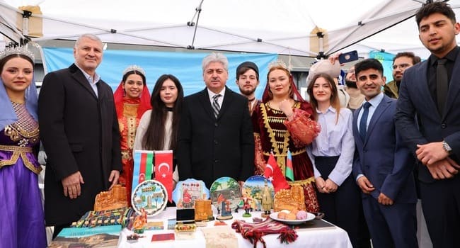 Türkiyənin Sakarya şəhərində baharın gəlişini müjdələyən Novruz bayramı şənliyi keçirilib - Foto